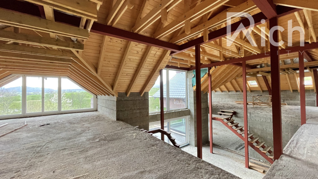 Nevšedná nehnuteľnosť na rekreáciu, alebo trvalé bývanie v podhorí Malých Karpát.