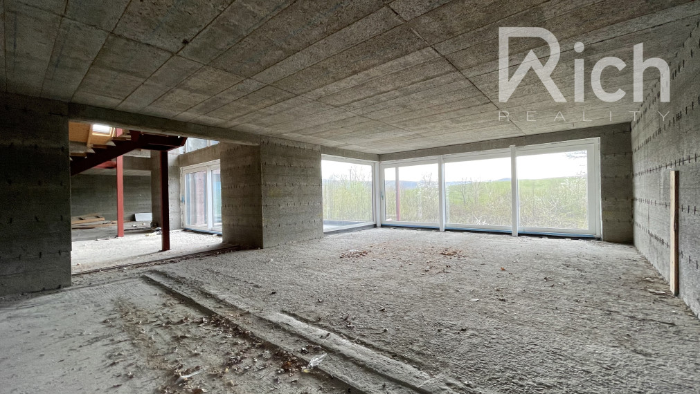 Nevšedná nehnuteľnosť na rekreáciu, alebo trvalé bývanie v podhorí Malých Karpát.