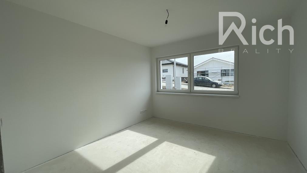 Novostavba 4 izb. RD len 5 km od Trnavy vo Zvončíne