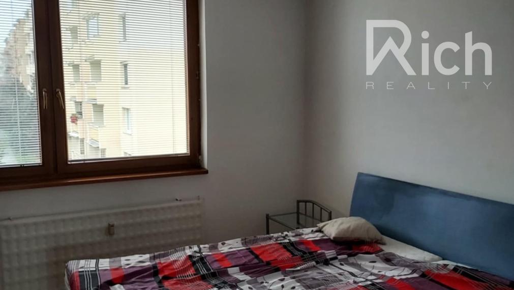 Zariadený pekný 3 izb.byt s lódžiou na Družbe v Trnave.