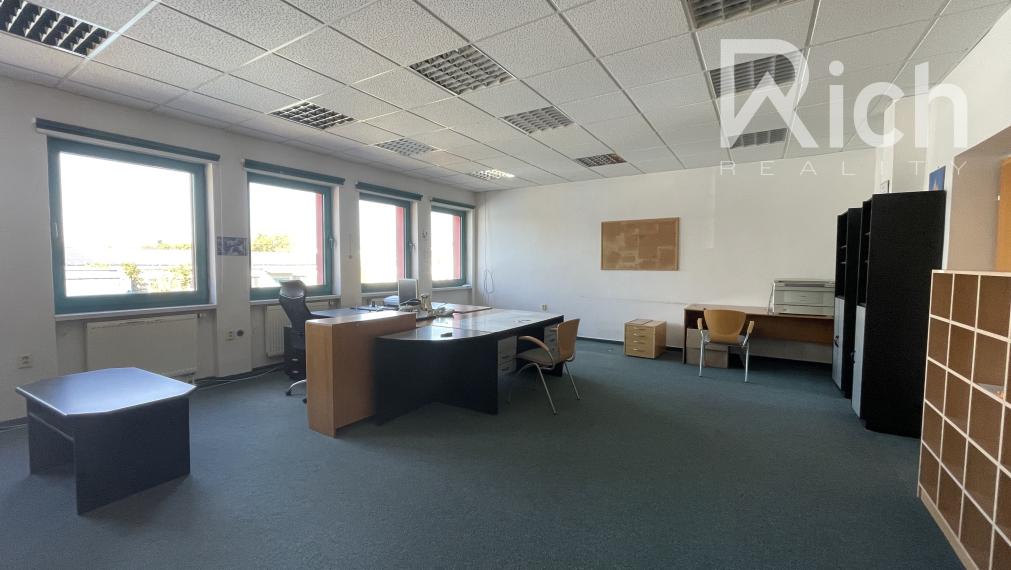 Kancelárske priestory na samostatnom 1.posch. polyfunkčnej budovy.
