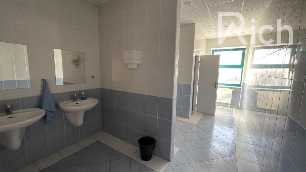 Kancelárske priestory na samostatnom 1.posch. polyfunkčnej budovy.