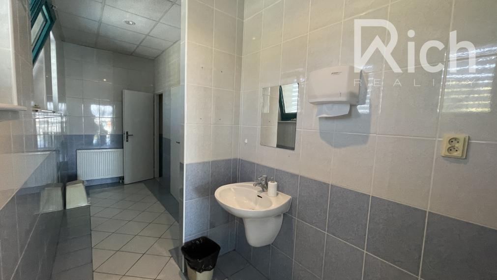 Kancelárske priestory na samostatnom 1.posch. polyfunkčnej budovy.