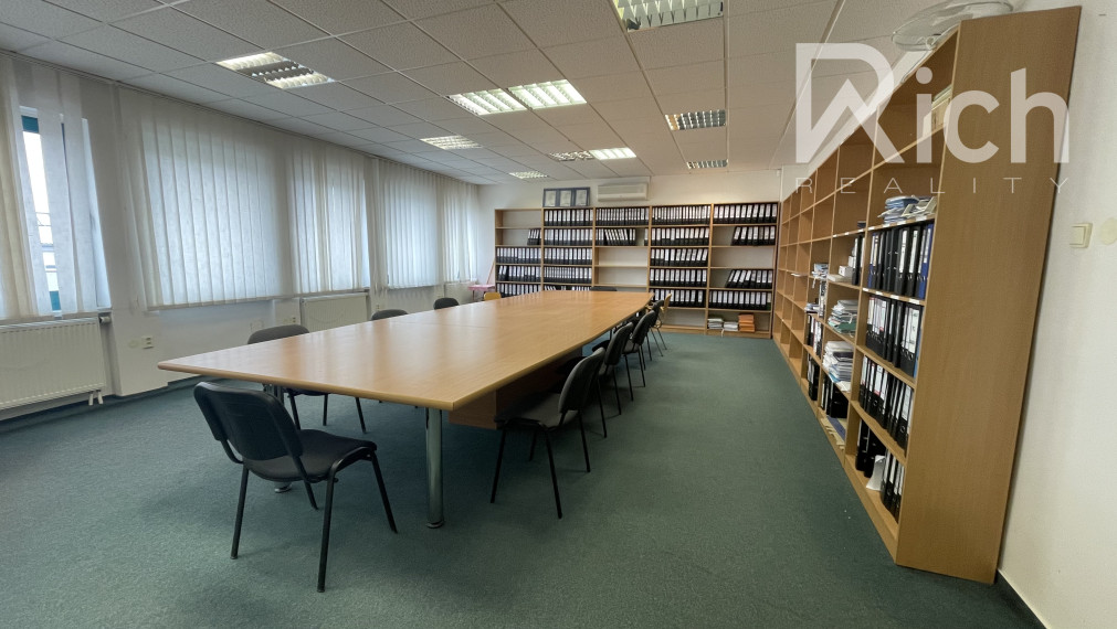 Kancelária o výmere 53 m2 na Skladovej ulici v Trnave.