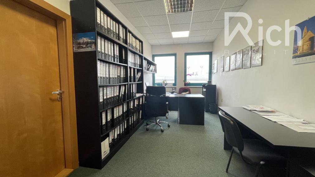 Kancelária o výmere 16 m2 na Skladovej ulici v Trnave.