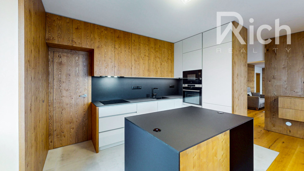 VÝNIMOČNÝ 196 m2 APARTMÁN SNOV V PARKU SNOW DONOVALY