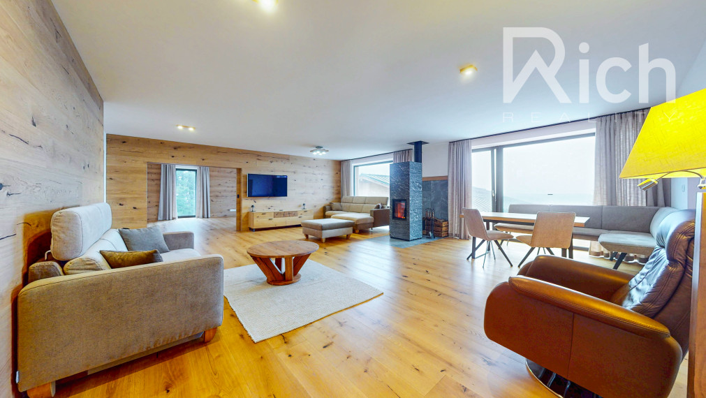 VÝNIMOČNÝ 196 m2 APARTMÁN SNOV V PARKU SNOW DONOVALY