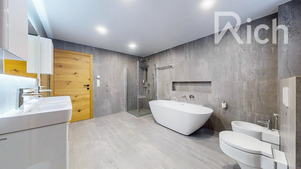 VÝNIMOČNÝ 196 m2 APARTMÁN SNOV V PARKU SNOW DONOVALY