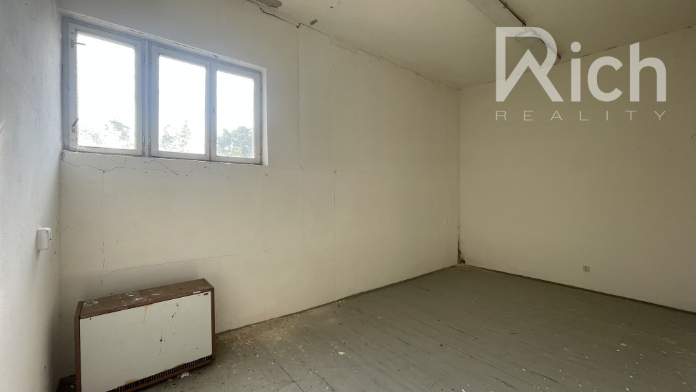 Predaj budovy vhodnej na sklad, malú výrobu, alebo aministratívu pri Dubovanoch.