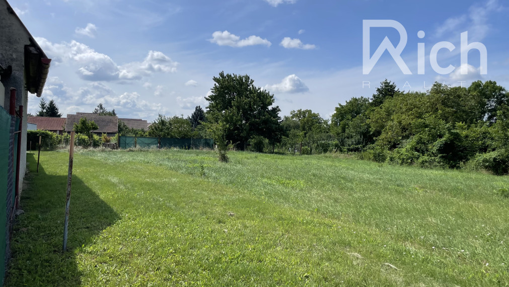 Na predaj, investičný pozemok 8337 m2 na výstavbu rodinných domov vo Zvončíne