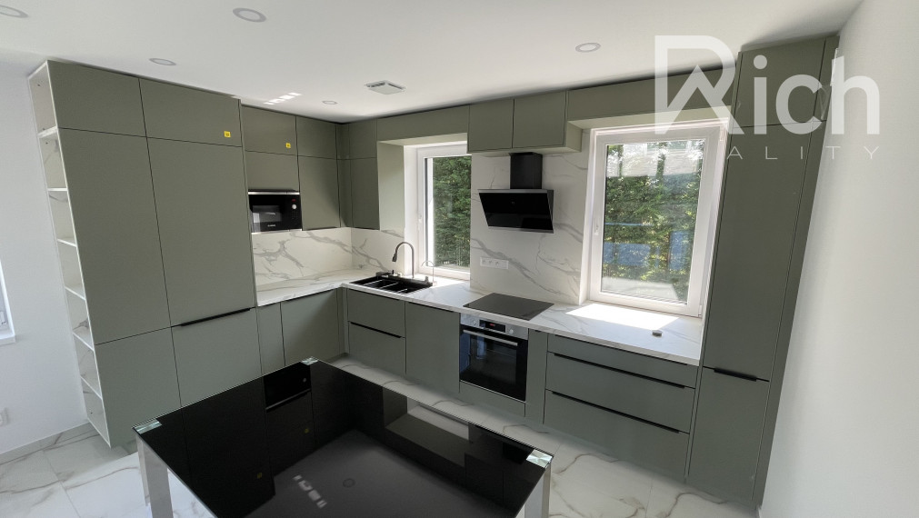 Predaj novostavby 7-izb. rodinného domu - dvojgeneračného vo Zvončíne