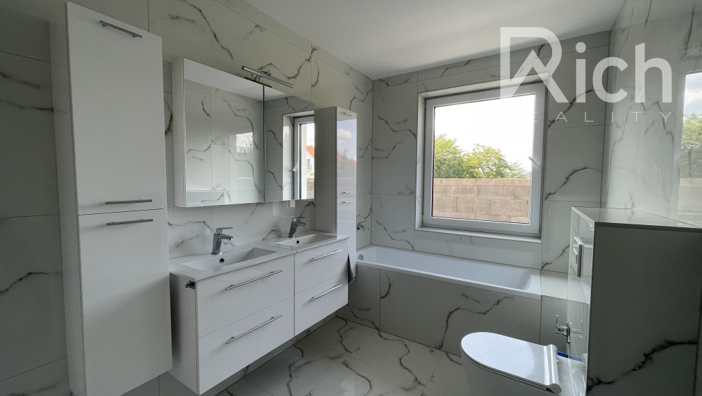 Predaj novostavby 7-izb. rodinného domu - dvojgeneračného vo Zvončíne