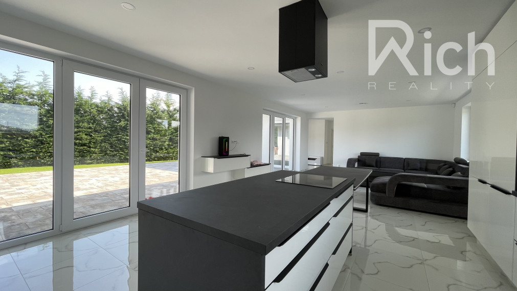 Predaj novostavby 7-izb. rodinného domu - dvojgeneračného vo Zvončíne