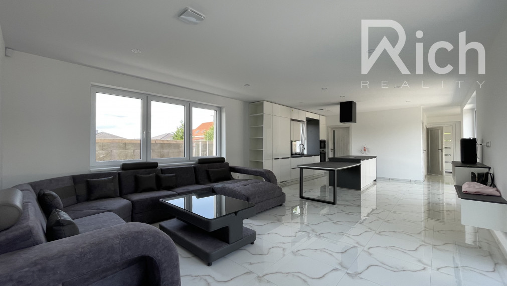 Predaj novostavby 7-izb. rodinného domu - dvojgeneračného vo Zvončíne