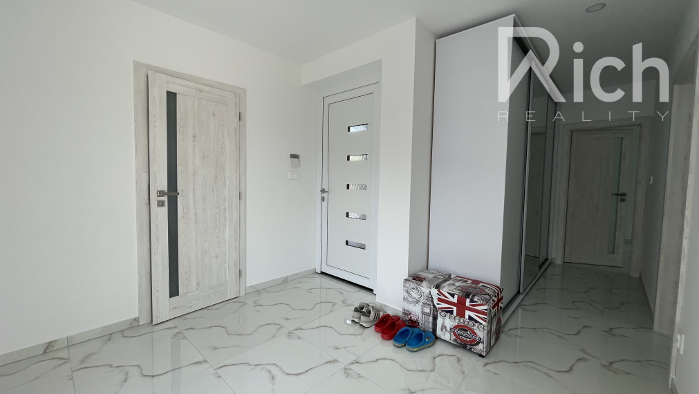 Predaj novostavby 7-izb. rodinného domu - dvojgeneračného vo Zvončíne