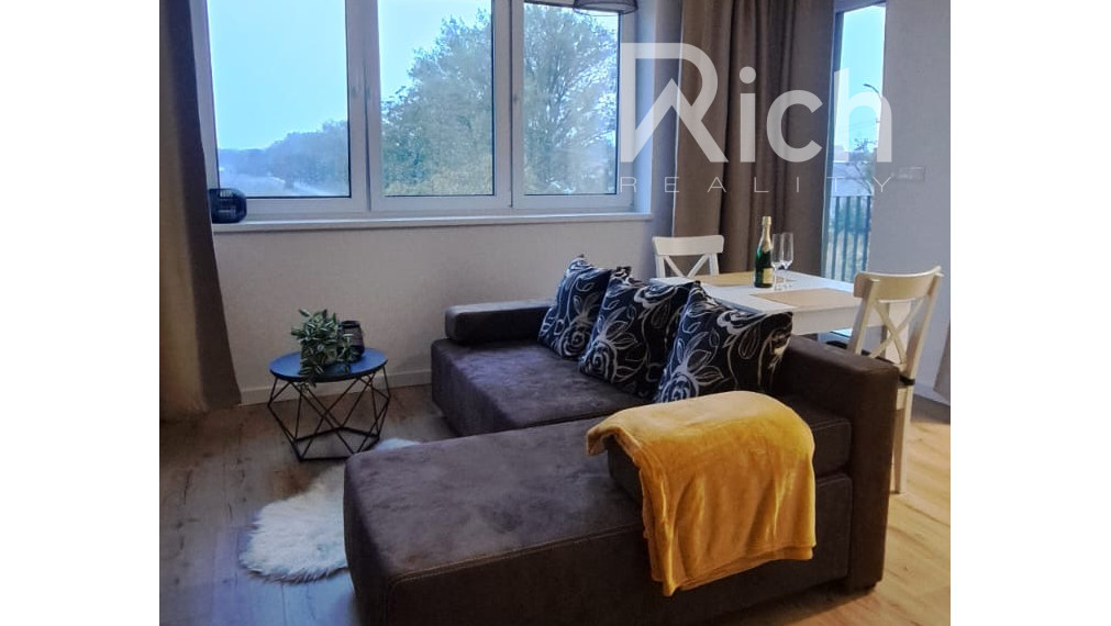 Veľký 36 m2 a zariadený 1 izb.byt s balkónom v novostavbe