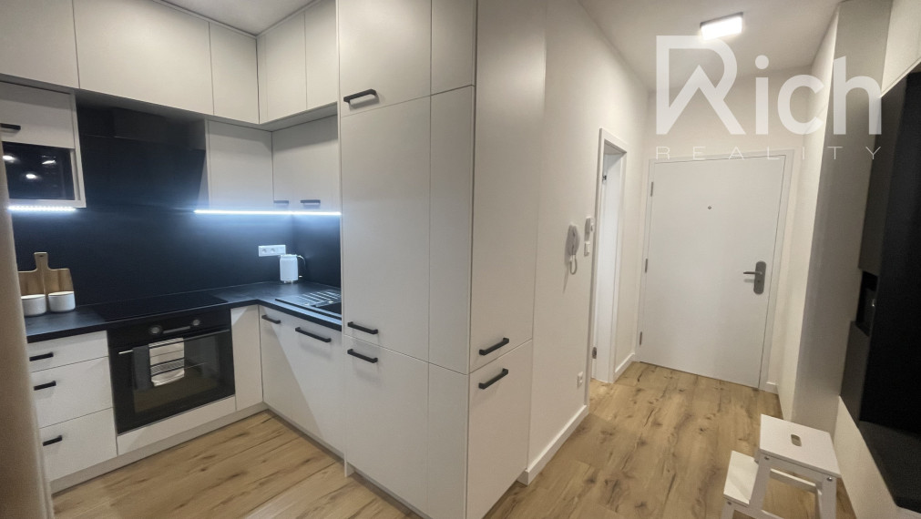 Veľký 36 m2 a zariadený 1 izb.byt s balkónom v novostavbe