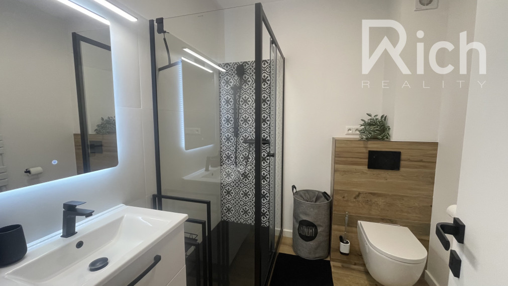 Veľký 36 m2 a zariadený 1 izb.byt s balkónom v novostavbe