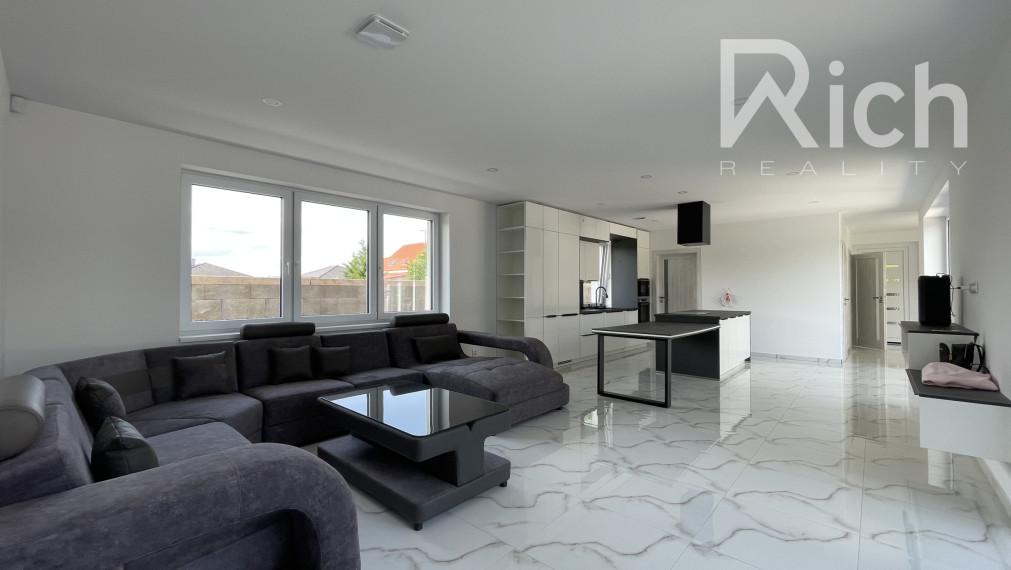 Prenájom novostavby 4 izb.bytu v novostavbe RD vo Zvončíne