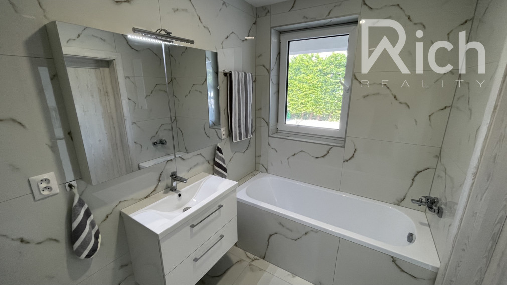 Prenájom novostavby 4 izb.bytu v novostavbe RD vo Zvončíne