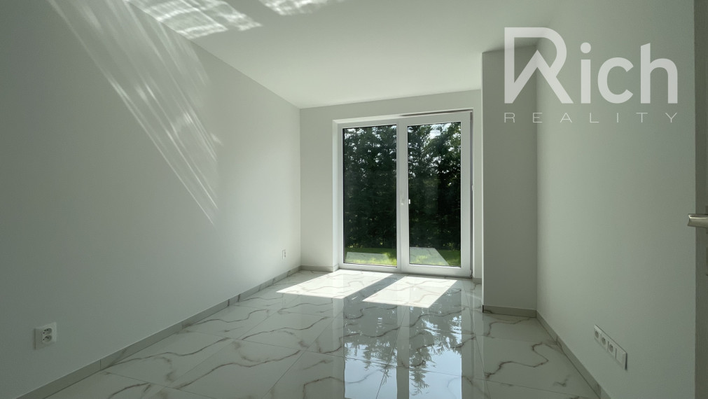 Prenájom novostavby 3 izb.bytu v novostavbe RD vo Zvončíne