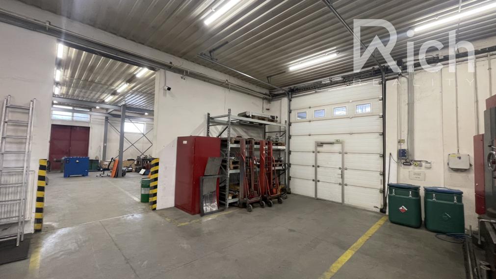 Výrobno - skladová hala s kanceláriami pri severnom obchvate mesta Trnava