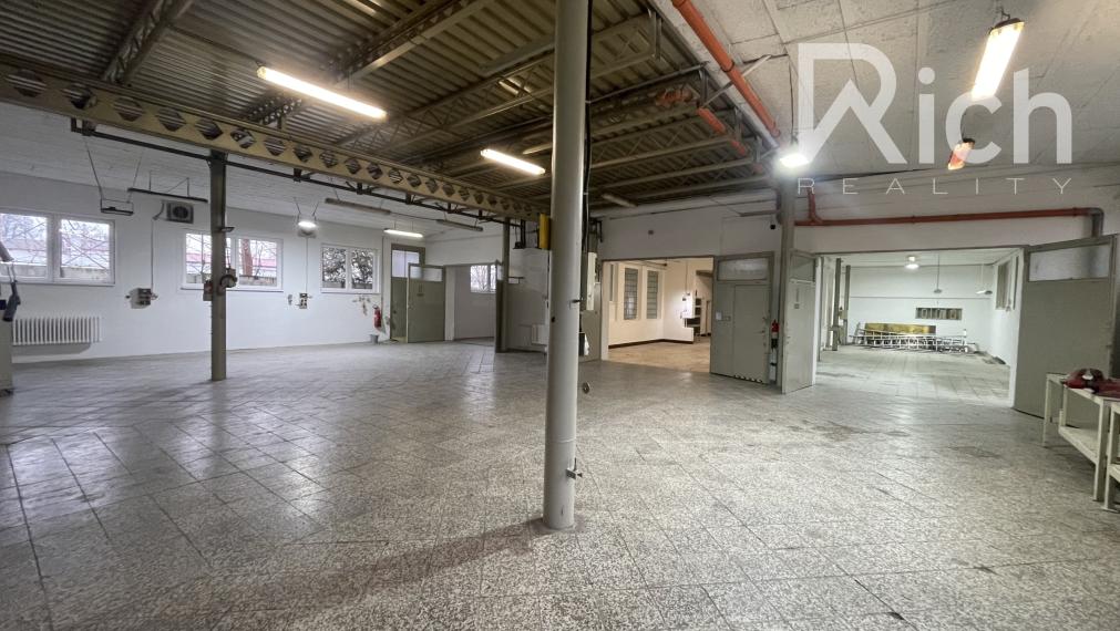 Výrobno - skladový objekt v priemyselnej zóne na Coburgovej ulici v Trnave