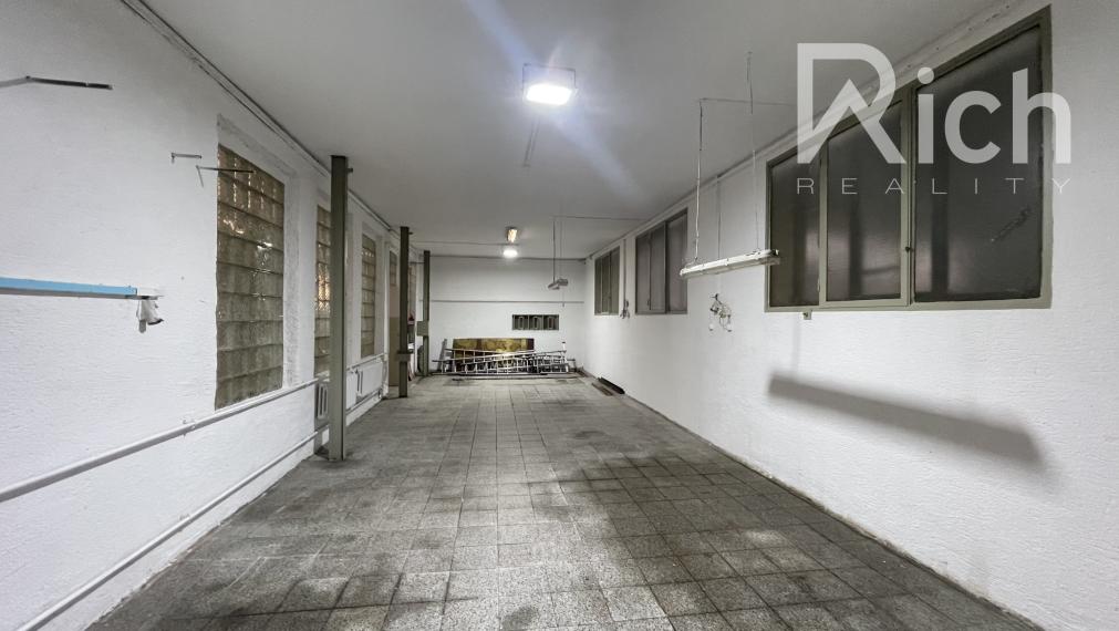 Výrobno - skladový objekt v priemyselnej zóne na Coburgovej ulici v Trnave