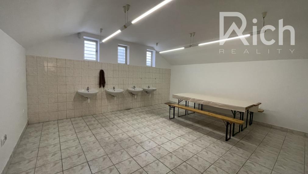 Výrobno - skladový objekt v priemyselnej zóne na Coburgovej ulici v Trnave