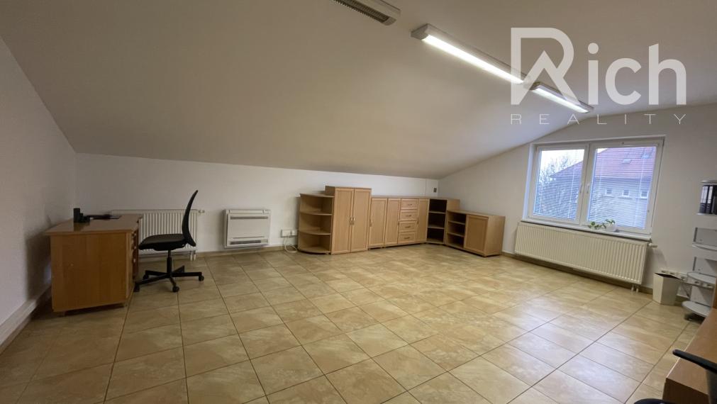 Výrobno - skladový objekt v priemyselnej zóne na Coburgovej ulici v Trnave