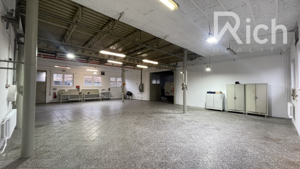 VÝROBNO-SKLADOVÝ OBJEKT 690 m2 S POZEMKOM 3237 m2 V TRNAVE.