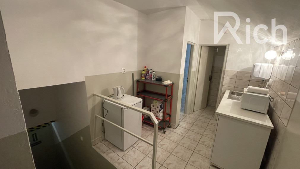 VÝROBNO-SKLADOVÝ OBJEKT 690 m2 S POZEMKOM 3237 m2 V TRNAVE.