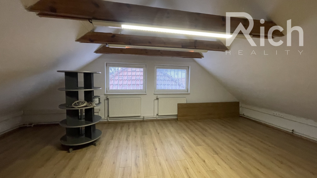 VÝROBNO-SKLADOVÝ OBJEKT 690 m2 S POZEMKOM 3237 m2 V TRNAVE.