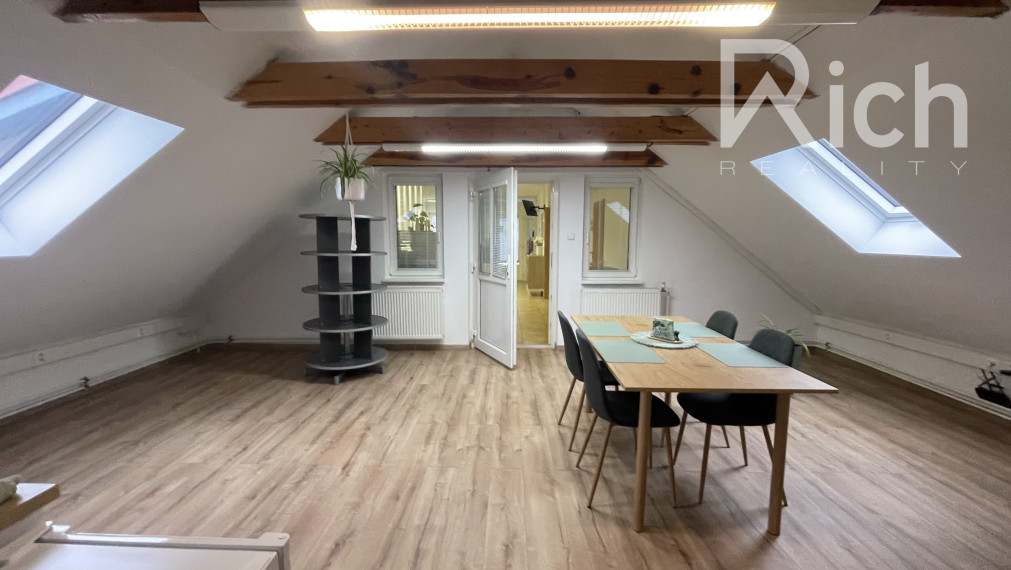 VÝROBNO-SKLADOVÝ OBJEKT 690 m2 S POZEMKOM 3237 m2 V TRNAVE.