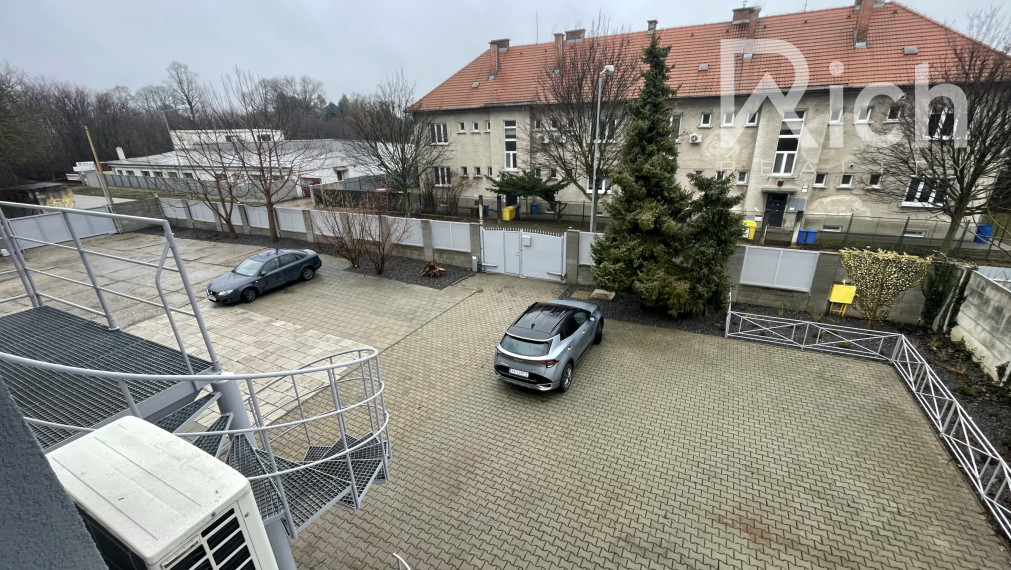 VÝROBNO-SKLADOVÝ OBJEKT 690 m2 S POZEMKOM 3237 m2 V TRNAVE.