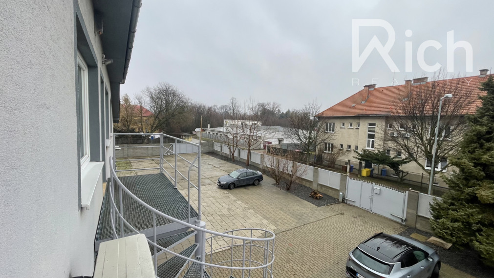 VÝROBNO-SKLADOVÝ OBJEKT 690 m2 S POZEMKOM 3237 m2 V TRNAVE.