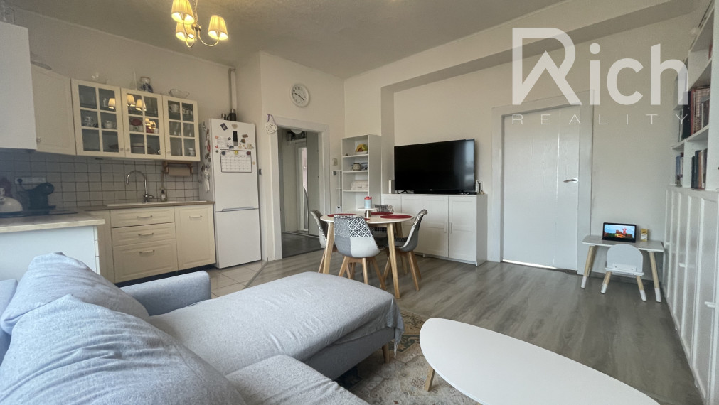 3 izb.byt so záhradkou, chatkou a vlastným parkovaním