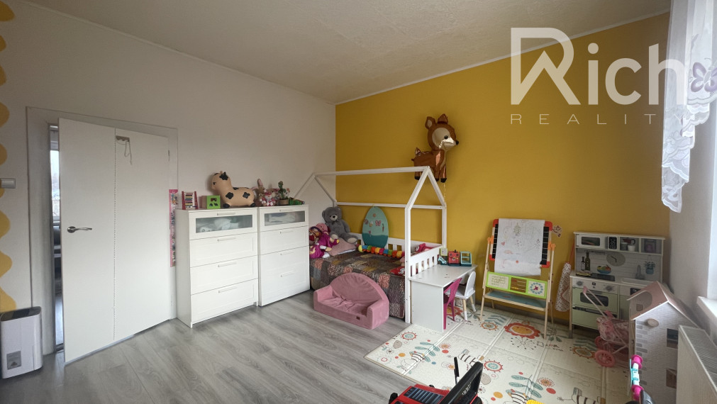 3 izb.byt so záhradkou, chatkou a vlastným parkovaním