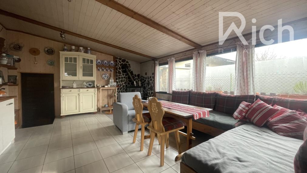 3 izb.byt so záhradkou, chatkou a vlastným parkovaním