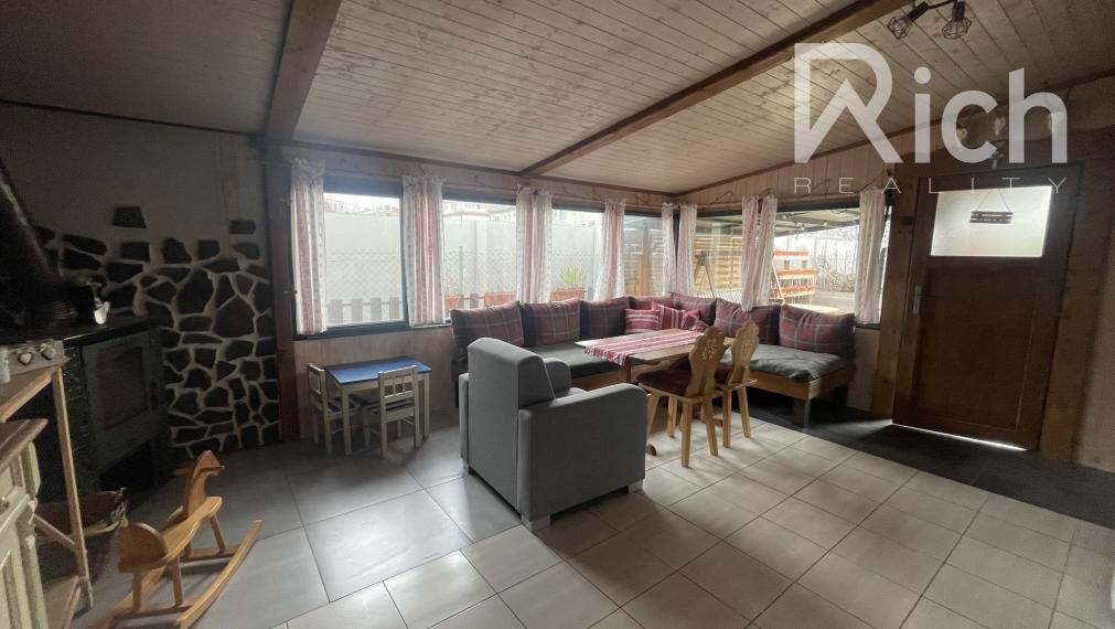 3 izb.byt so záhradkou, chatkou a vlastným parkovaním