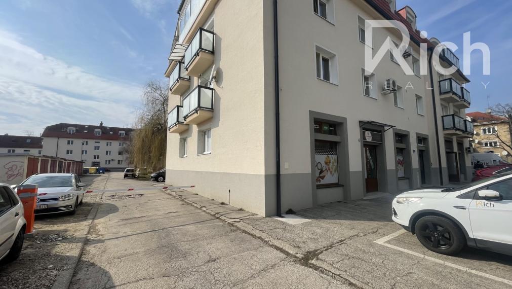 Na prenájom, 2 izbový byt s balkónom na Študentskej ul. v blízkosti centra mesta.