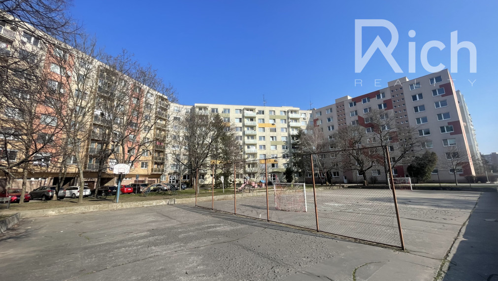 EXKLUZÍVNE | Moderný 3-izbový byt po generálnej  prestavbe v žiadanej lokalite – ul. A. Kubinu, Trnava