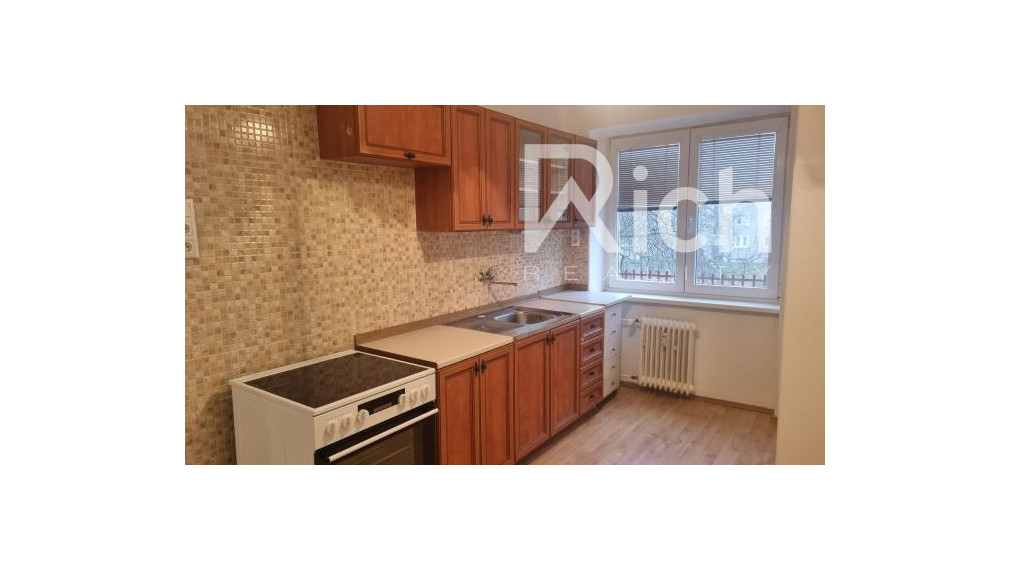 Na prenájom, priestranný 2 izbový byt, Študentská ulica