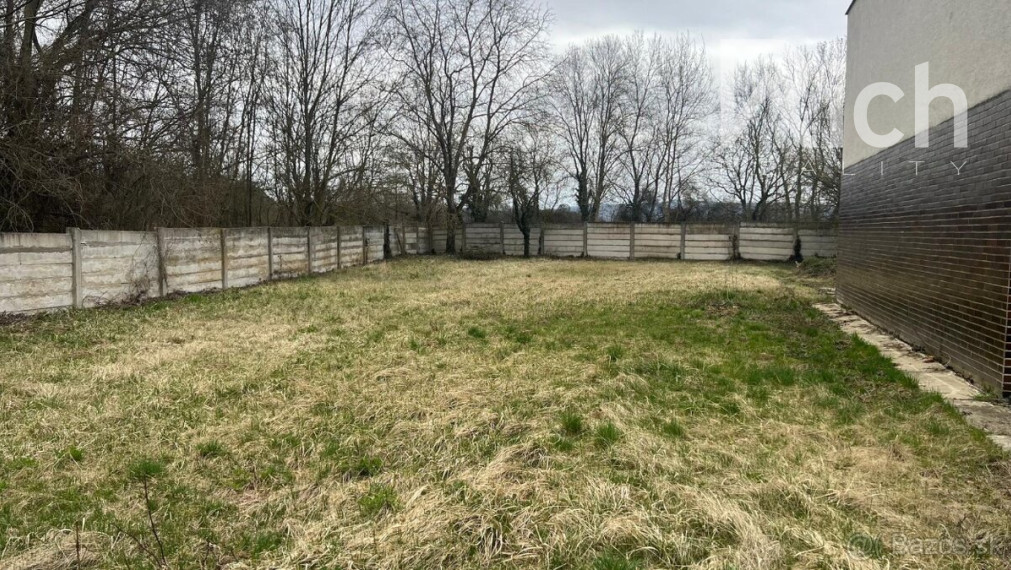 Stavebné pozemky na výstavbu skladu, alebo výrobnej haly