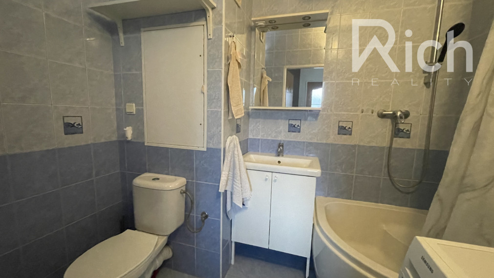 Výborne dispozične riešený 2-izbový byt s balkónom v Modre