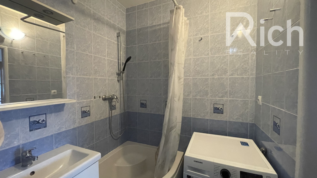 Výborne dispozične riešený 2-izbový byt s balkónom v Modre