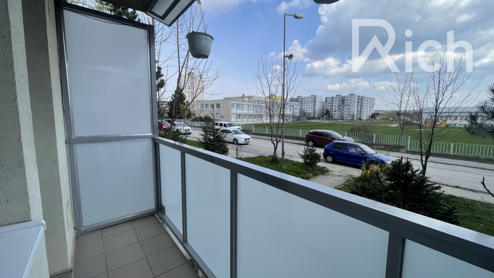 Výborne dispozične riešený 2-izbový byt s balkónom v Modre
