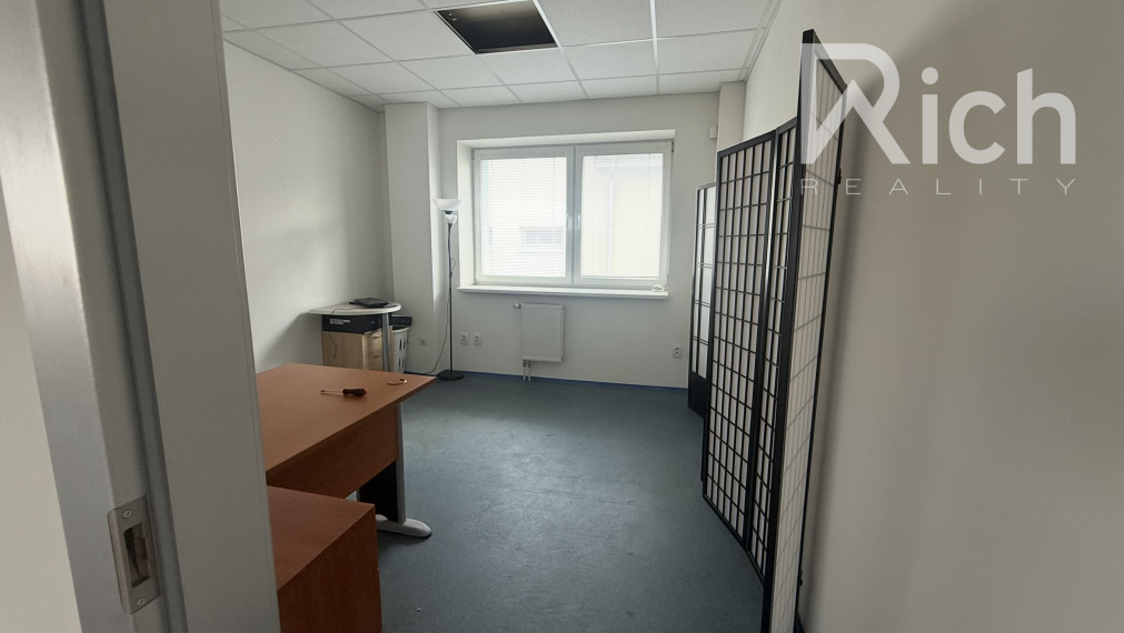 Priestranné kancelárske priestory vo vyhľadávanej lokailite Nitra - Staré Mesto