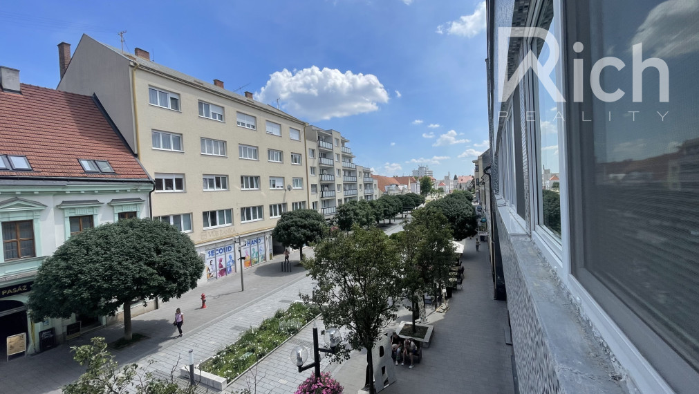 Nadštandardný 3 izb.byt s garážou v centre mesta Trnava na Hlavnej ulici