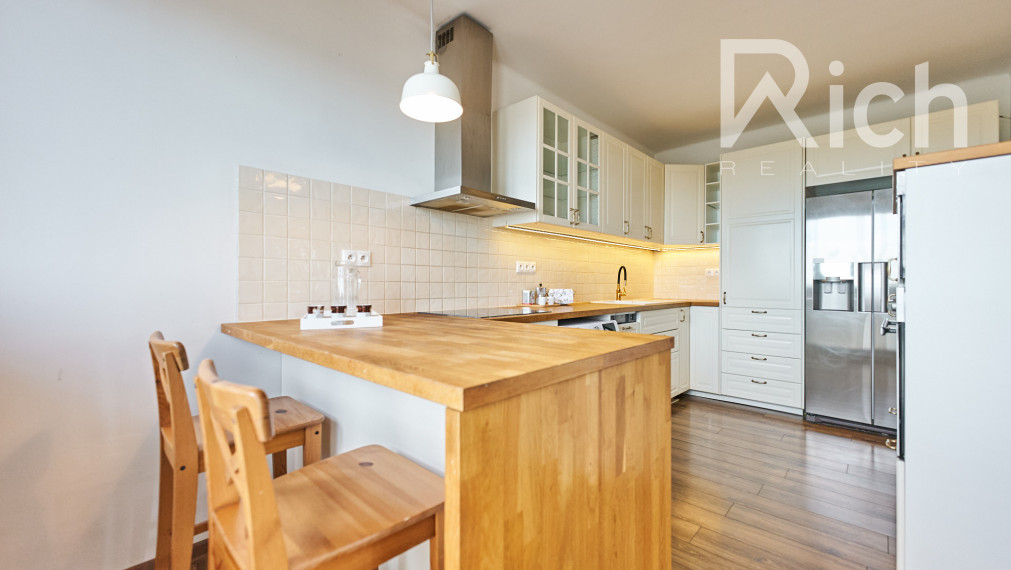 Nadštandardný veľký zariadený 3 izb.byt  s vlastným pakovaním